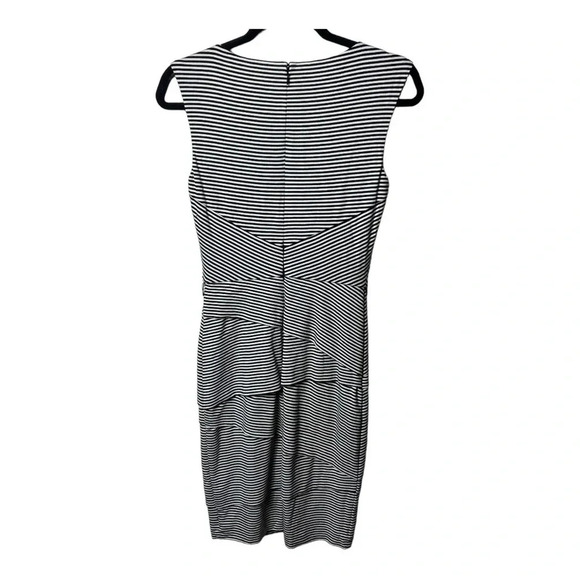 1259. WHITE HOUSE BLACK MARKET SLEEVELESS KNEE LENGTH DRESS SIZE 2 BLACK/WHITE - Picture 6 of 7